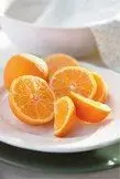 naranče na tanjuru